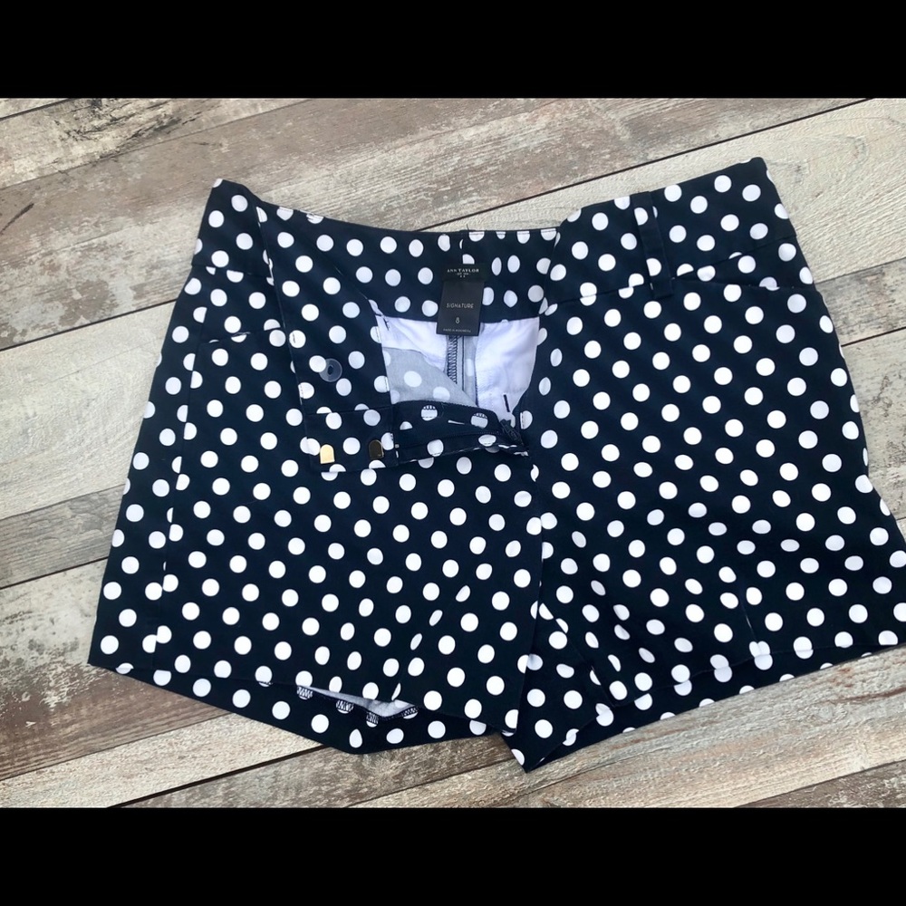 Ann Taylor Signature Short